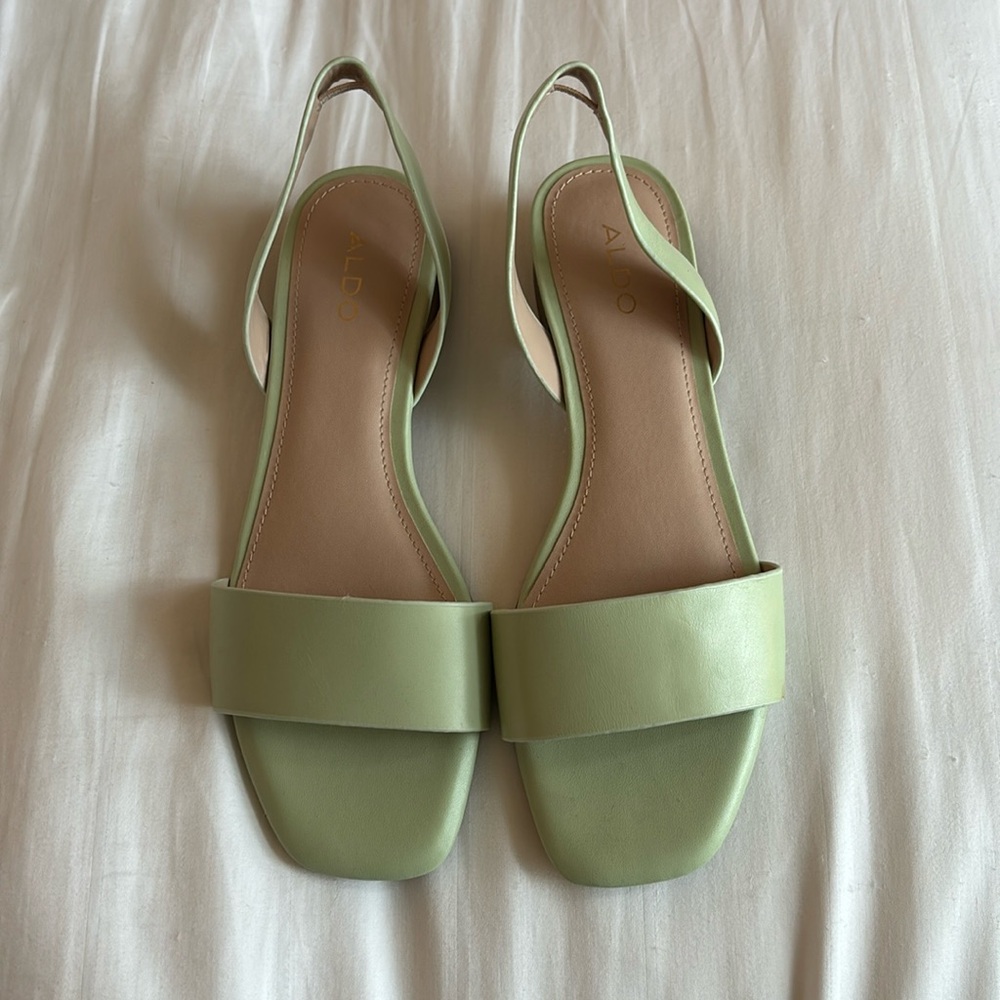 Aldo Light Green Sandals Size 7.5